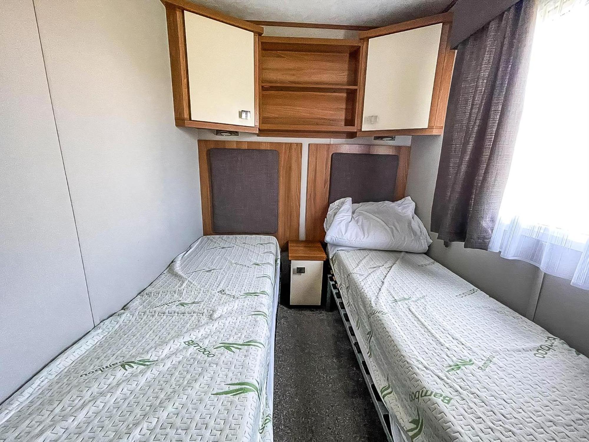 Lovely 8 Berth Caravan At Sunnydale In Lincolnshire Ref 35239S Louth  Exterior photo